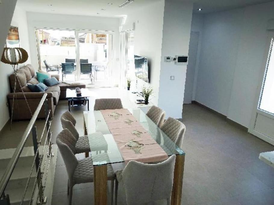Villa Domicil De Luxe ตอร์เรเวียคา ภายนอก รูปภาพ