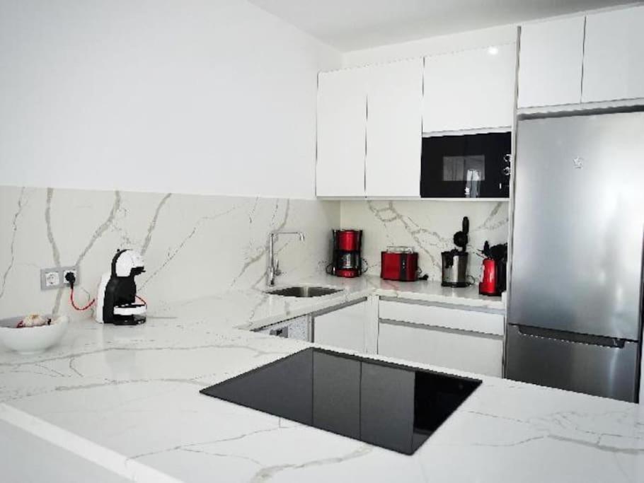 Villa Domicil De Luxe ตอร์เรเวียคา ภายนอก รูปภาพ